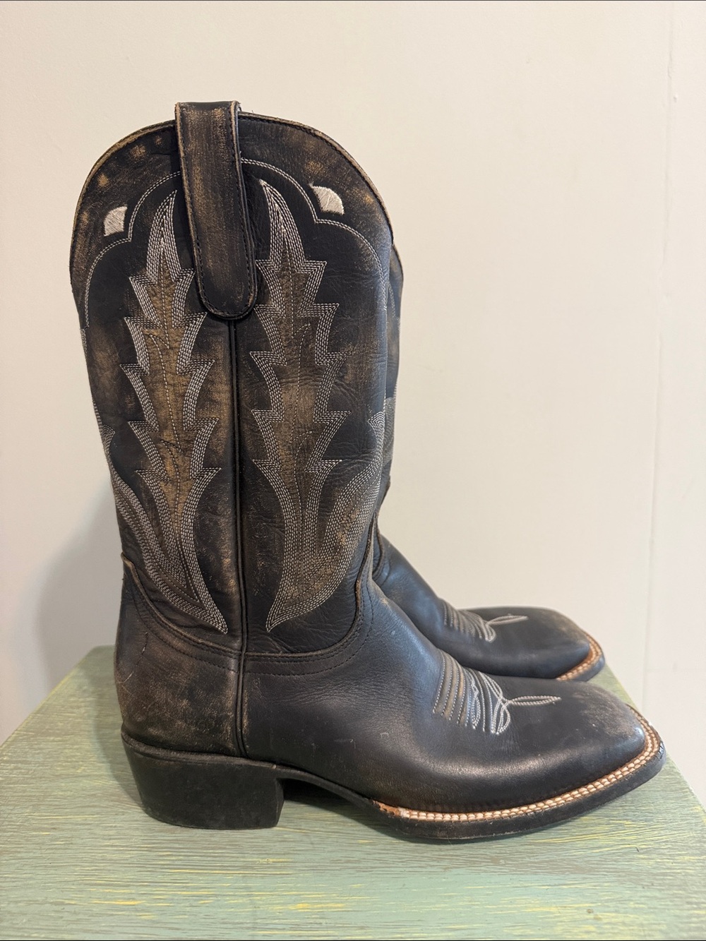 Idyllwind Black Western Embroidered Leather Heeled Boots - Picture 3 of 5
